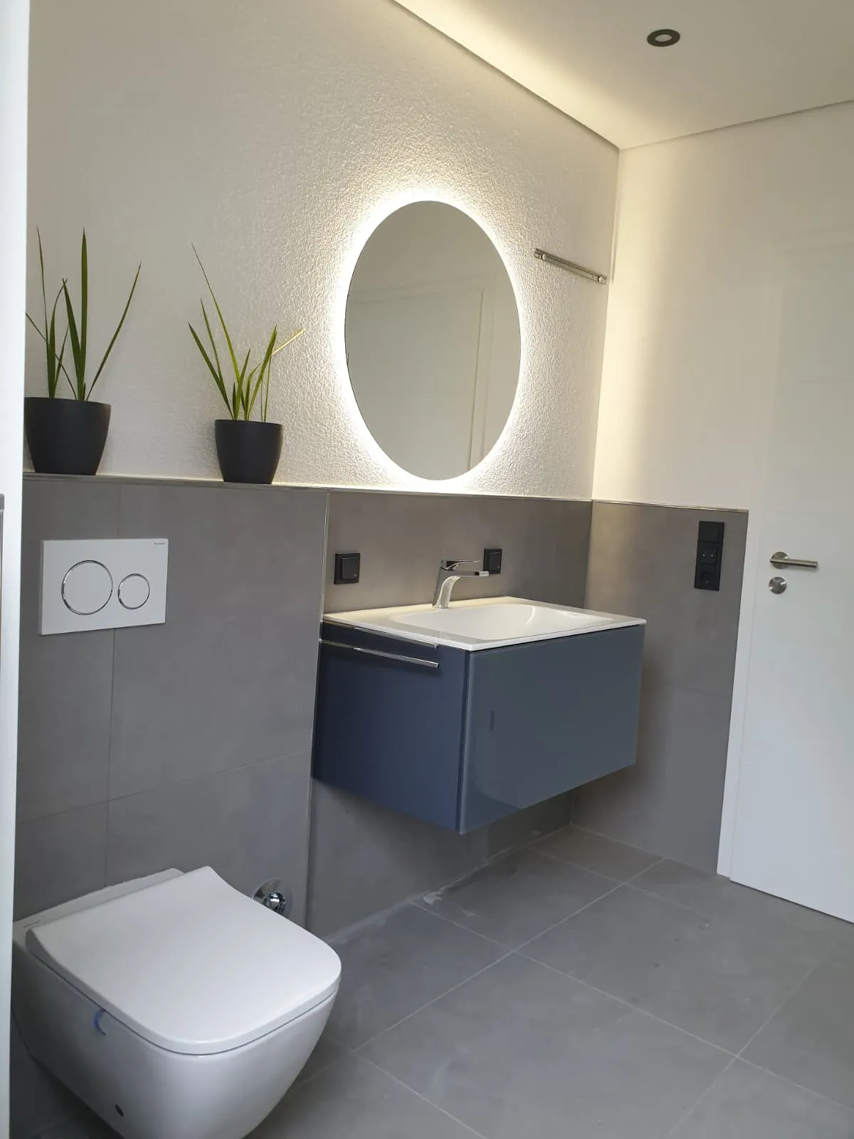 Komplettbad aus einer Hand — modernes Badezimmer, Referenzprojekt in Heilbronn