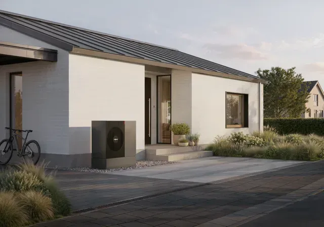 Viessmann Wärmepumpe an einem modernen Einfamilienhaus